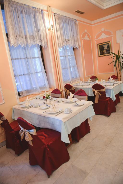 Hotel Beli Dvor Sombor Exteriér fotografie
